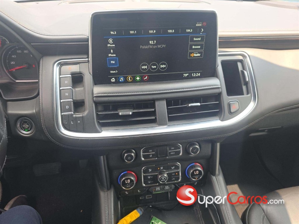 2021 Chevrolet Suburban LT — foto 2 / 9
