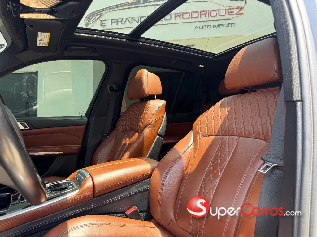 2019 BMW X 5 40i — foto 8 / 9