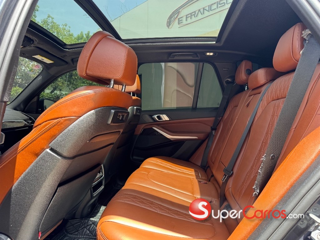 2019 BMW X 5 40i — foto 9 / 9