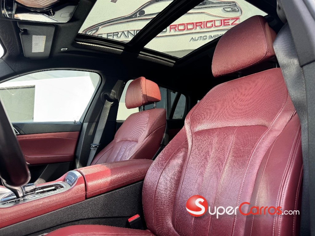 2021 BMW X 6 xDrive40i — foto 8 / 9