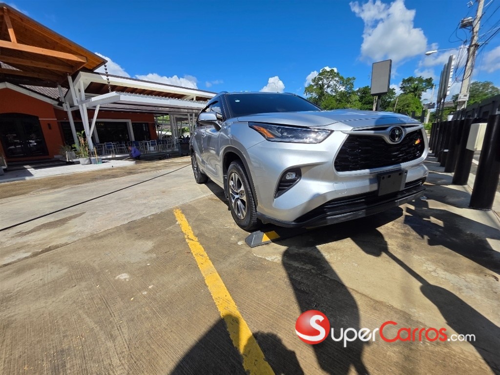 2021 Toyota Highlander