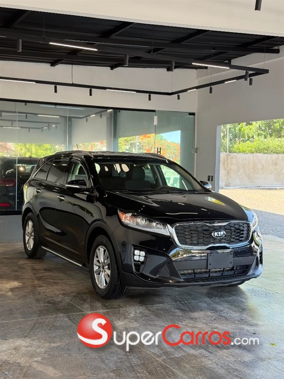 2020 Kia Sorento — foto 2 / 9