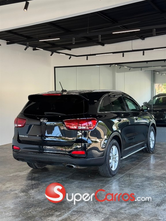 2020 Kia Sorento — foto 6 / 9