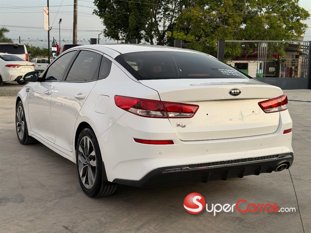 2020 Kia K-5 Deluxe — foto 3 / 8