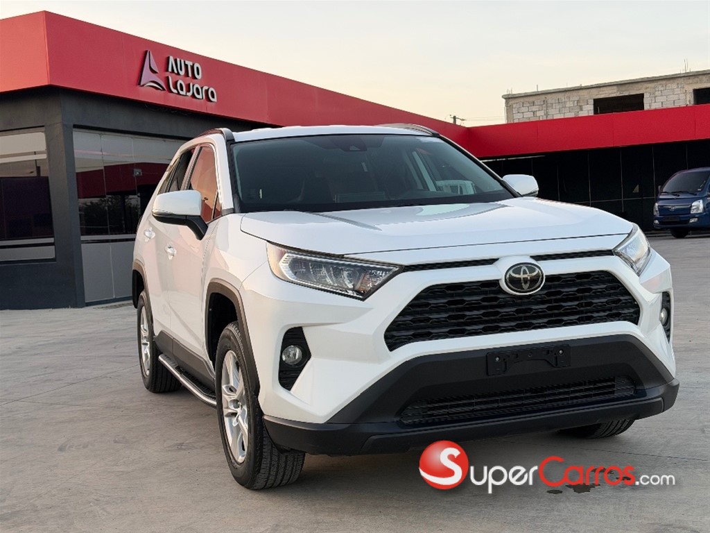 2020 Toyota RAV4 XLE