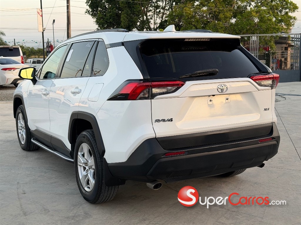 2020 Toyota RAV4 XLE — foto 4 / 10
