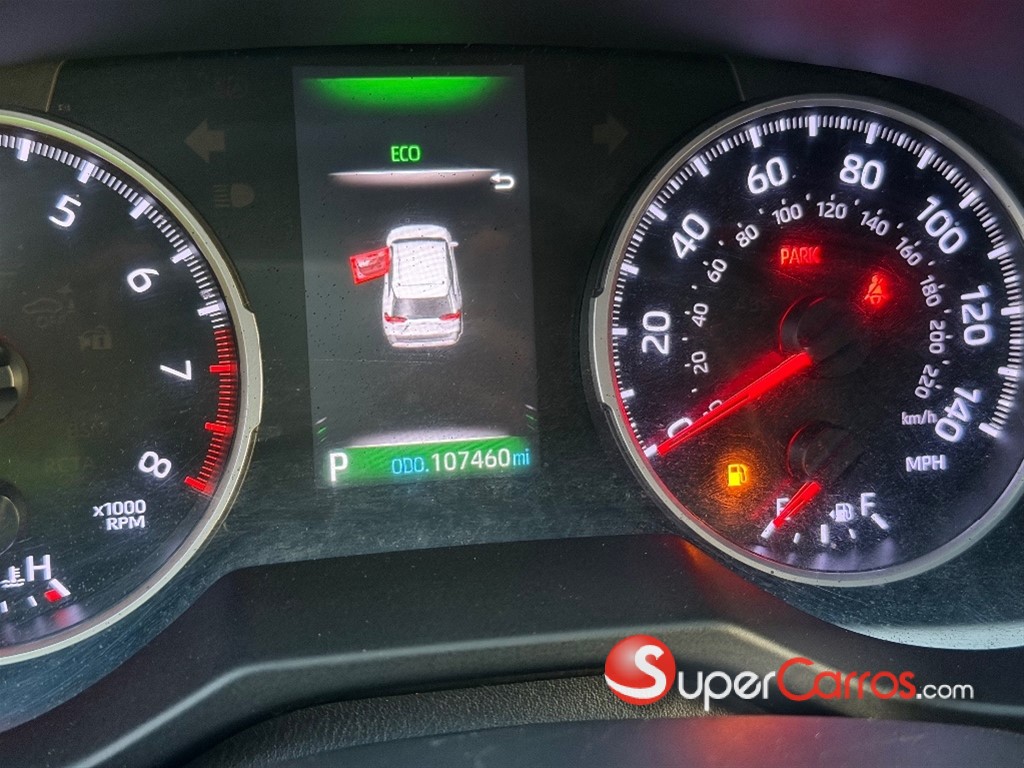 2020 Toyota RAV4 XLE — foto 7 / 10