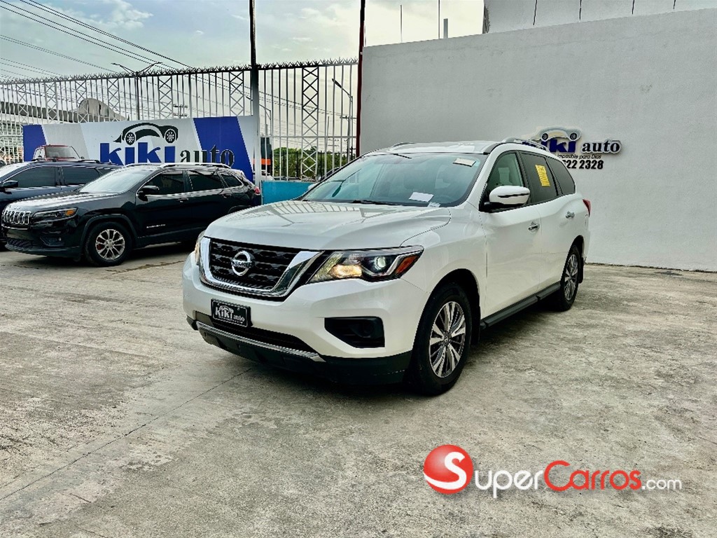 2018 Nissan Pathfinder — foto 1 / 12