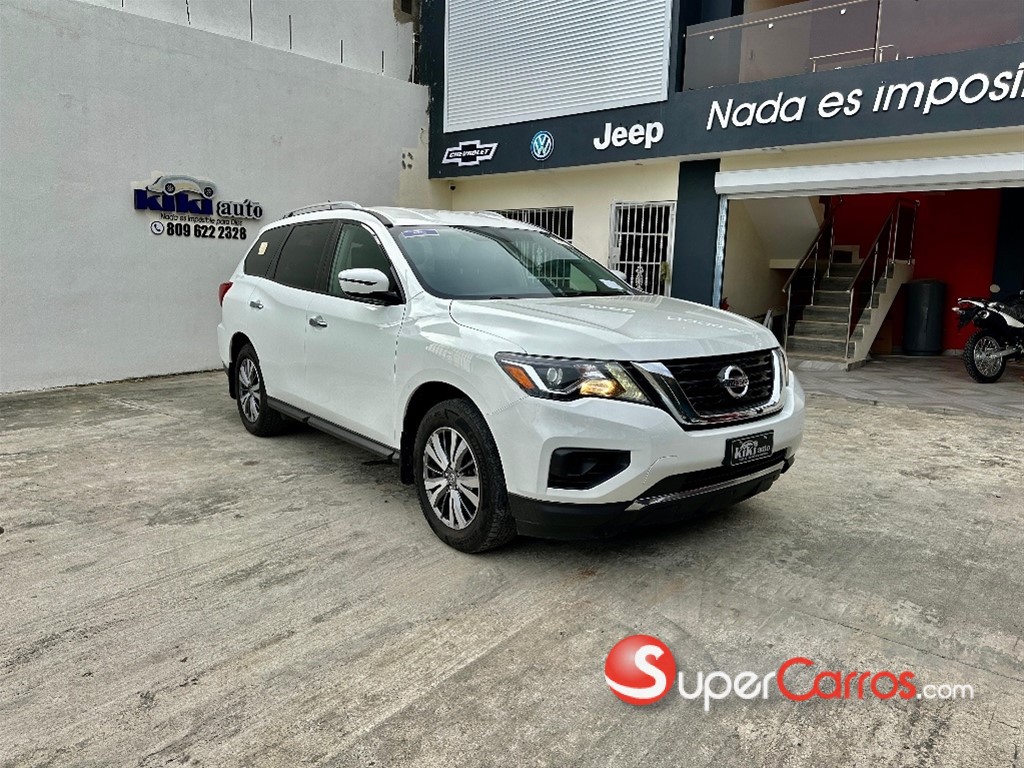2018 Nissan Pathfinder — foto 2 / 12