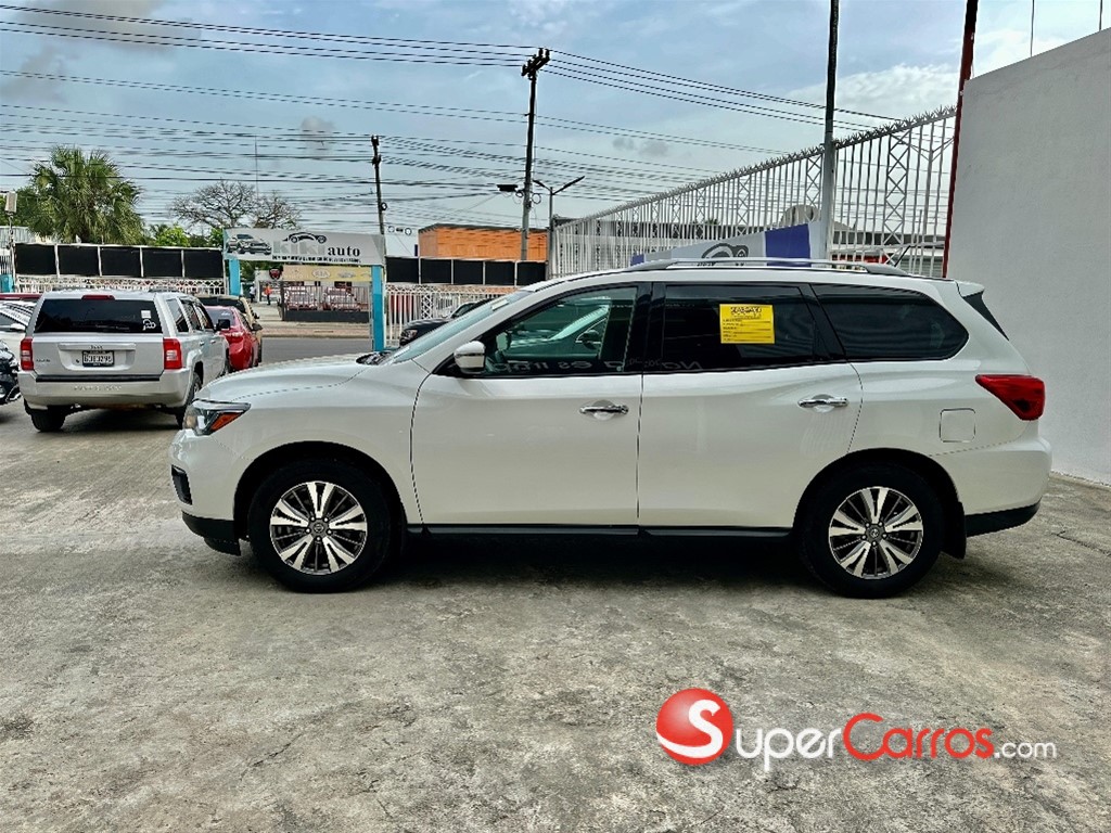 2018 Nissan Pathfinder — foto 3 / 12