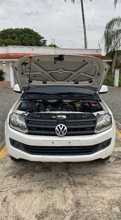 2013 Volkswagen Amarok — foto 8 / 12