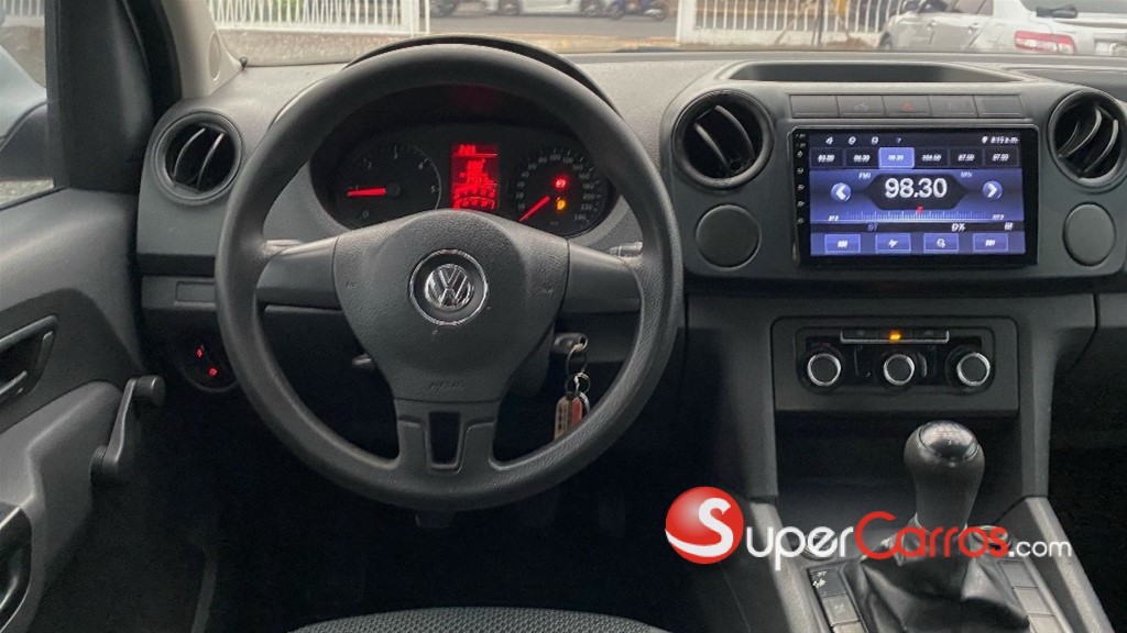 2013 Volkswagen Amarok — foto 10 / 12