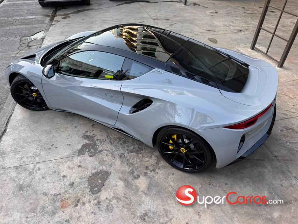 2026 Lotus Emira — foto 6 / 12