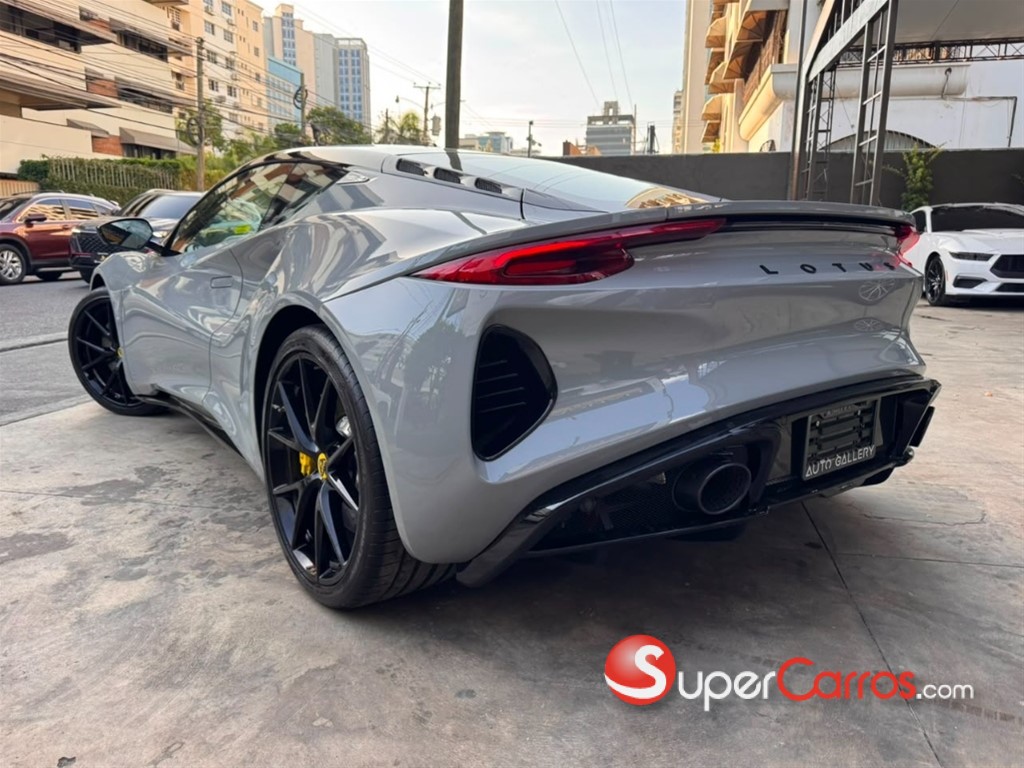 2026 Lotus Emira — foto 10 / 12
