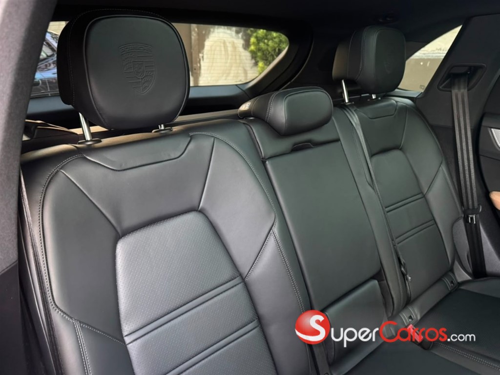2024 Porsche Cayenne — foto 9 / 11