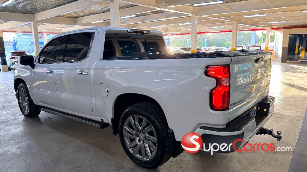 2019 Chevrolet Silverado High Country — foto 5 / 12