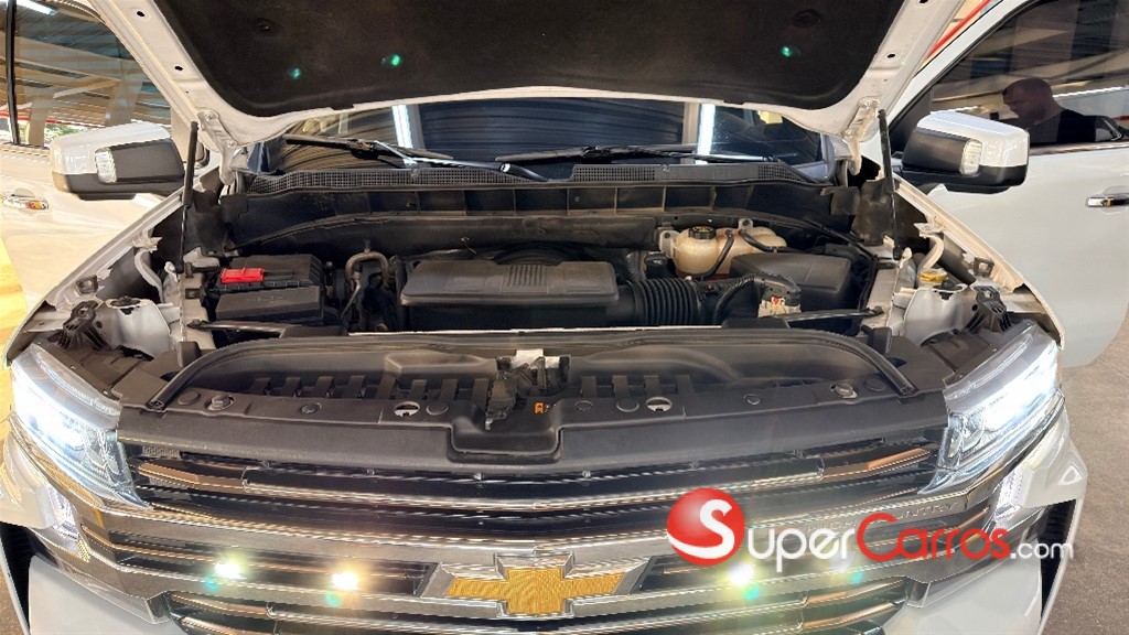 2019 Chevrolet Silverado High Country — foto 9 / 12