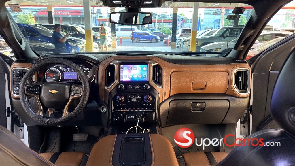 2019 Chevrolet Silverado High Country — foto 10 / 12
