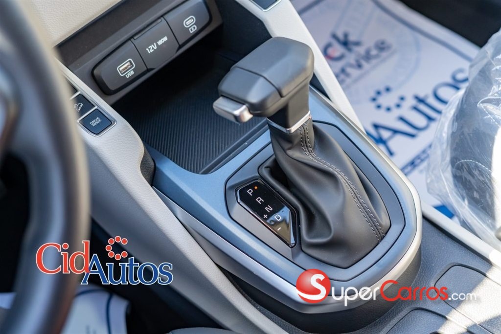 2027 Kia Carens — foto 8 / 12