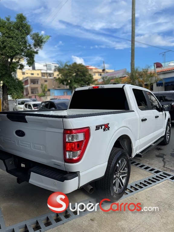 2022 Ford F 150 STX — foto 5 / 10