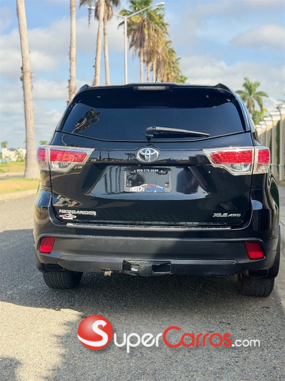 2014 Toyota Highlander XLE — foto 3 / 12