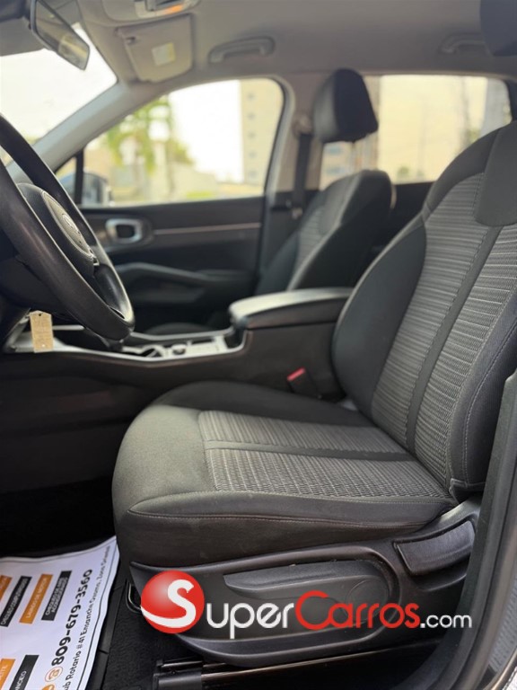 2021 Kia Sorento LX — foto 6 / 10