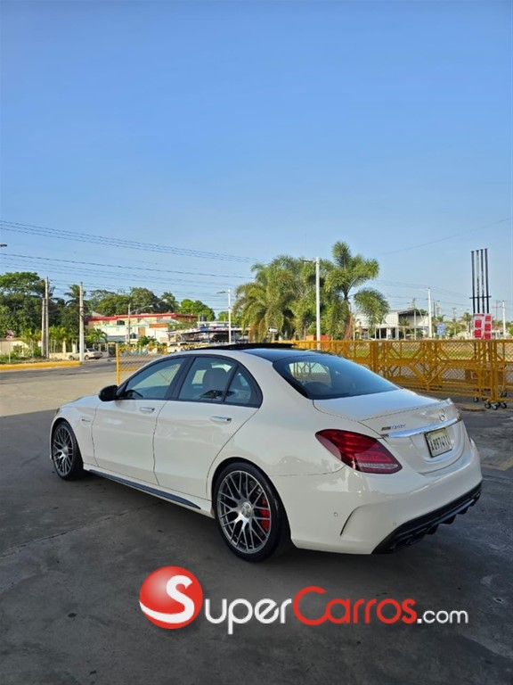 2017 Mercedes-Benz Clase C 63s AMG — foto 2 / 12