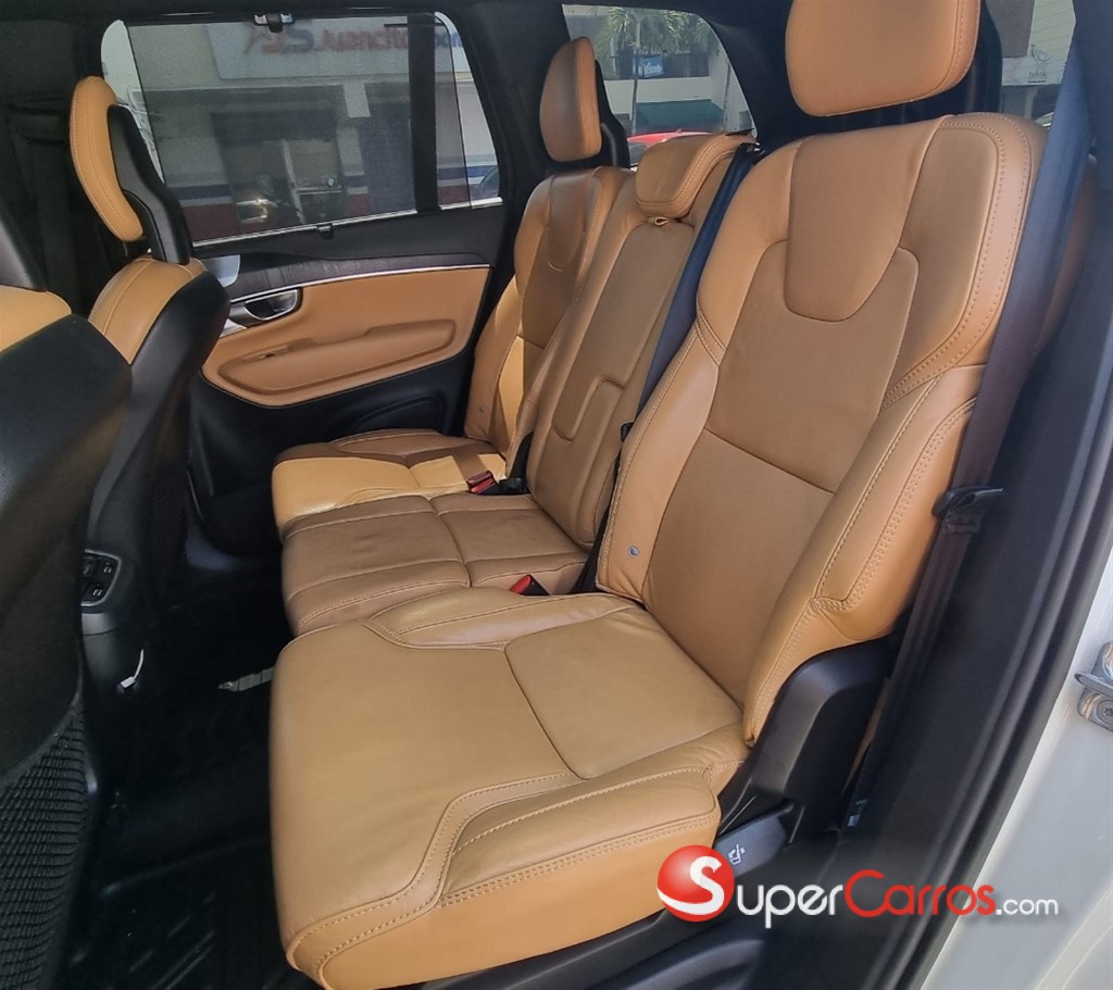 2021 Volvo XC90 Inscription T6 — foto 7 / 12