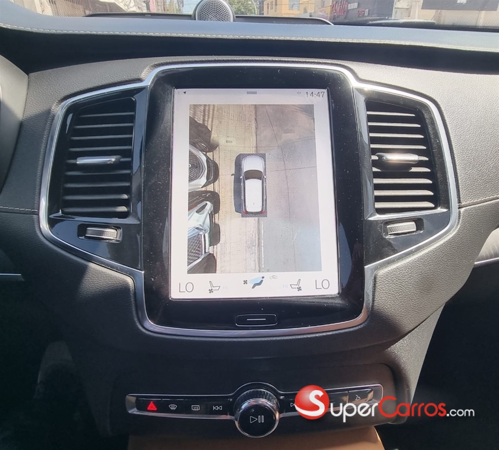2021 Volvo XC90 Inscription T6 — foto 11 / 12