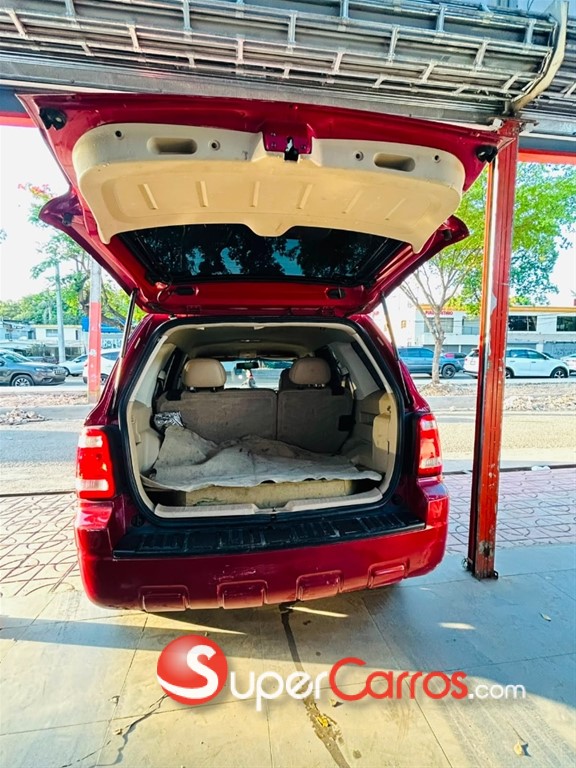 2008 Ford Escape XLT — foto 9 / 10