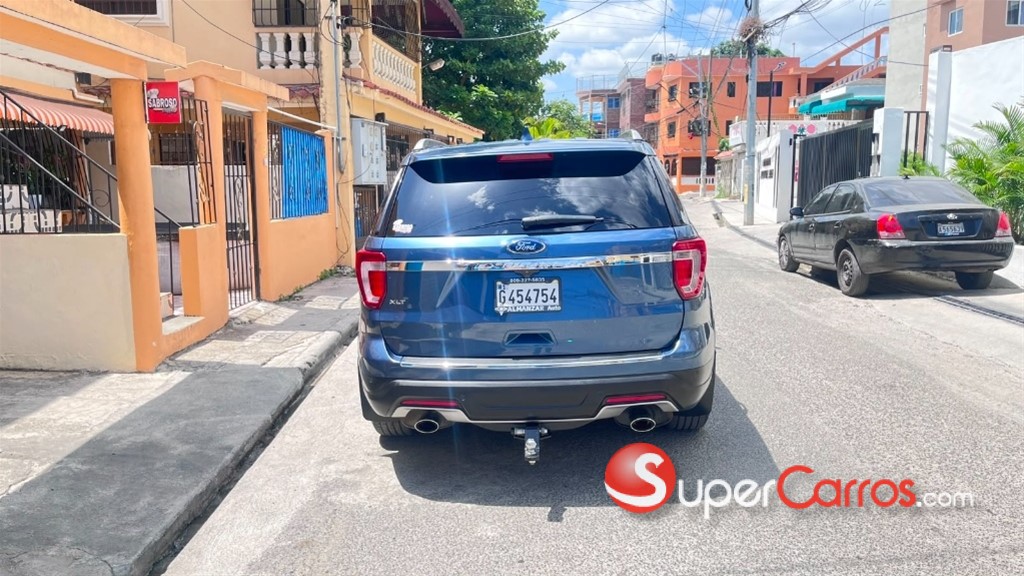 2018 Ford Explorer XLT — foto 4 / 12