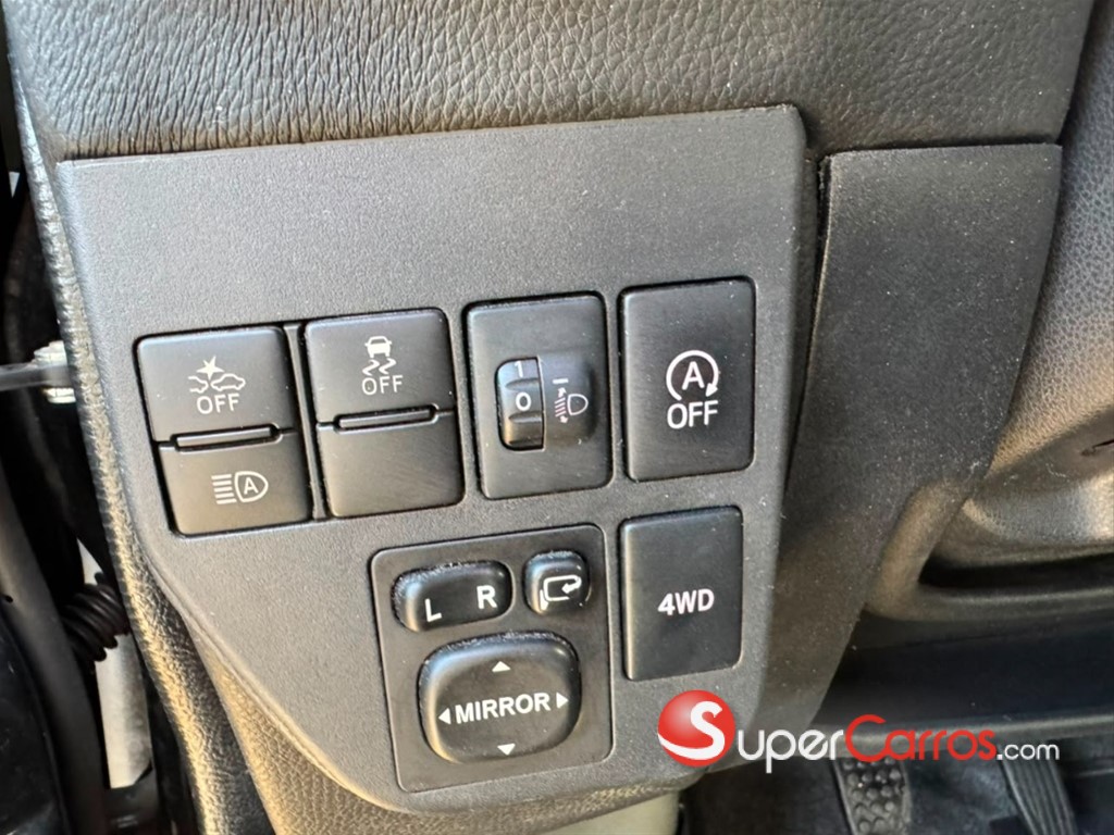 2021 Daihatsu Hijet — foto 11 / 12