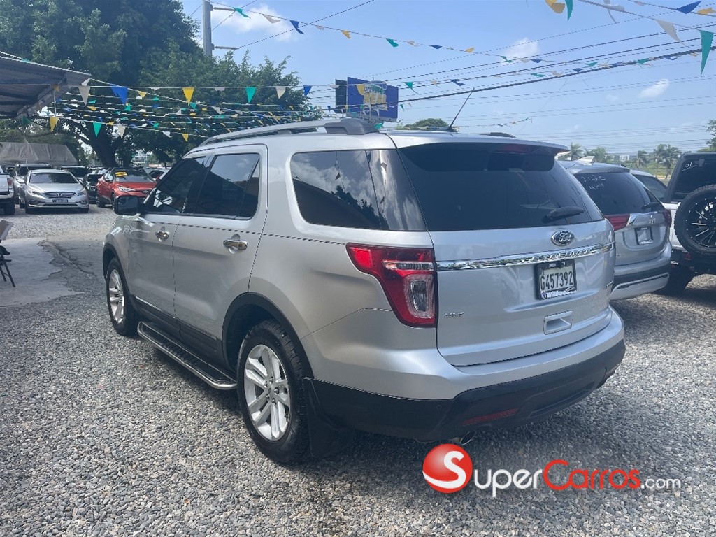 2015 Ford Explorer — foto 3 / 8