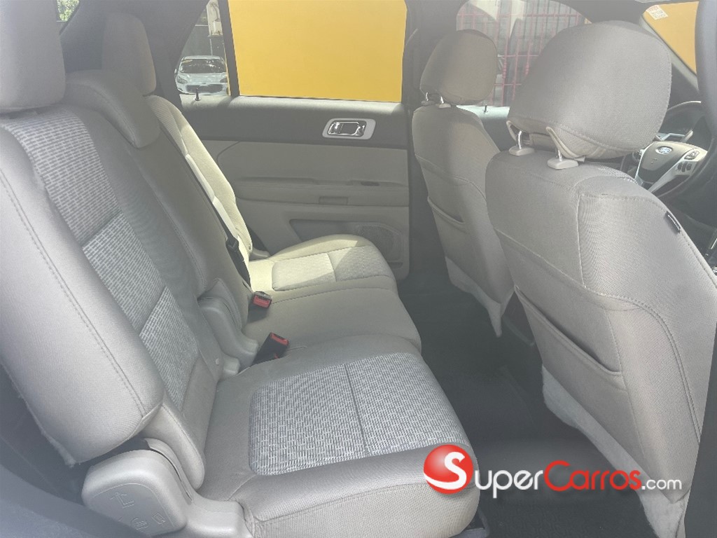 2015 Ford Explorer — foto 5 / 8