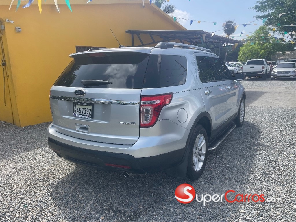 2015 Ford Explorer — foto 6 / 8