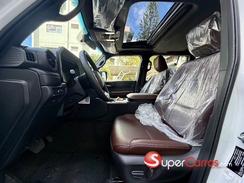2026 Toyota Land Cruiser Prado Adventure — foto 7 / 12