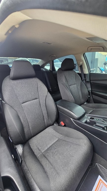 2023 Honda Accord LX — foto 8 / 12