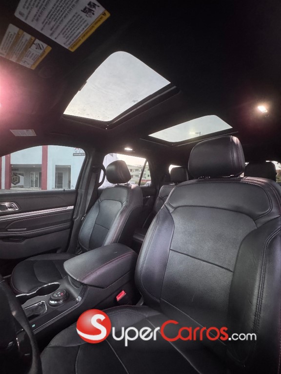 2017 Ford Explorer Sport — foto 8 / 12