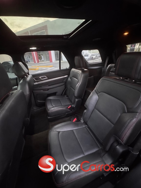 2017 Ford Explorer Sport — foto 9 / 12