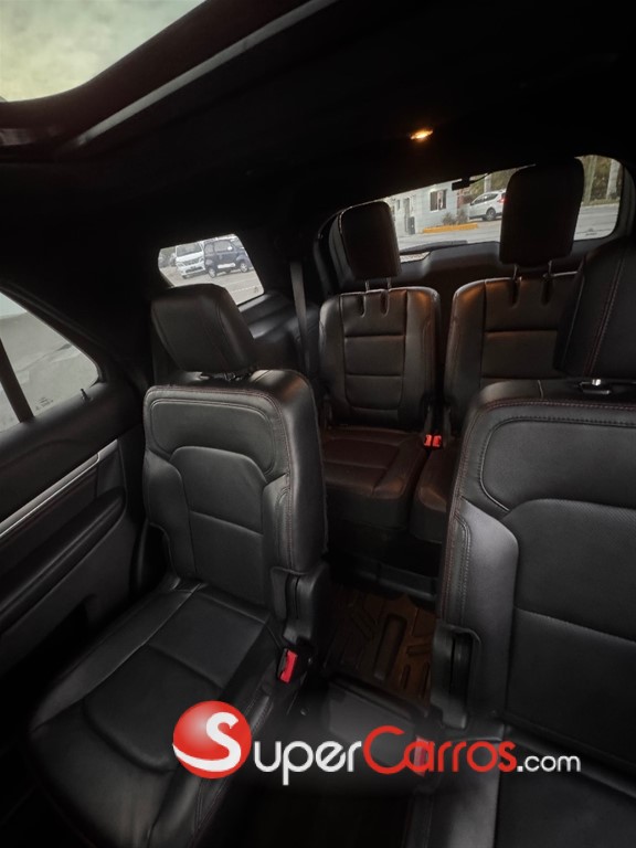2017 Ford Explorer Sport — foto 10 / 12