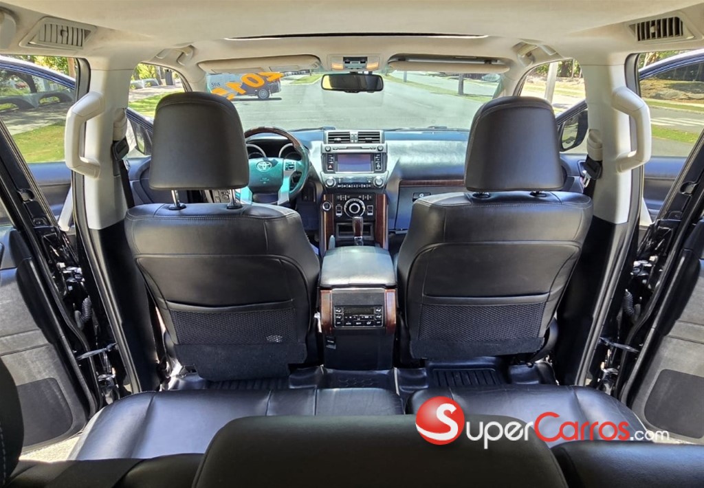 2015 Toyota Land Cruiser Prado VXL — foto 11 / 12