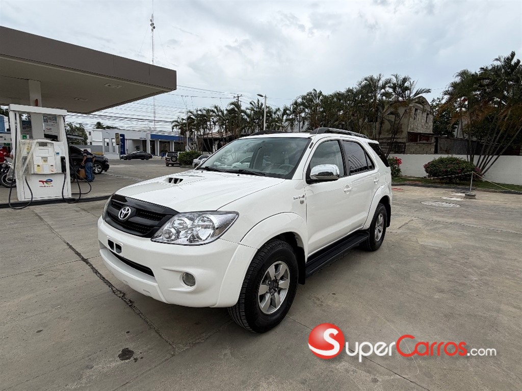 2008 Toyota Fortuner SRV