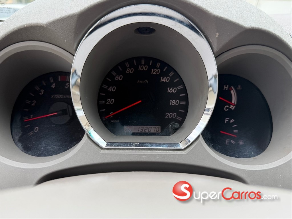 2008 Toyota Fortuner SRV — foto 5 / 12