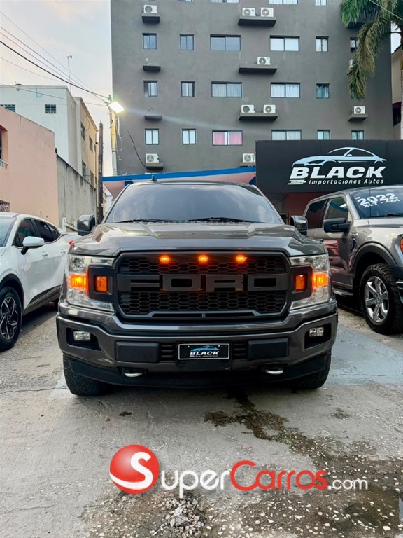 2020 Ford F 150 XLT — foto 2 / 11