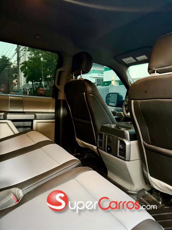 2020 Ford F 150 XLT — foto 9 / 11