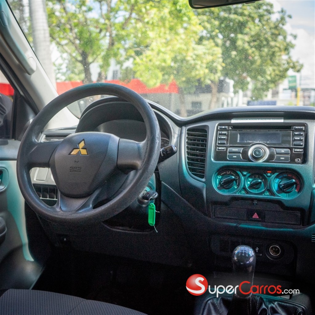 2016 Mitsubishi Motors L 200 — foto 8 / 10
