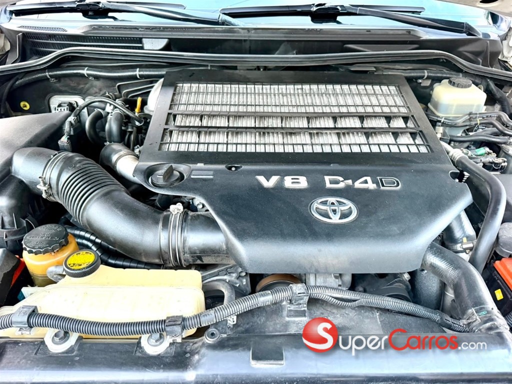 2008 Toyota Land Cruiser — foto 11 / 12
