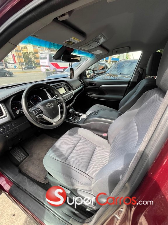 2017 Toyota Highlander LE — foto 4 / 11