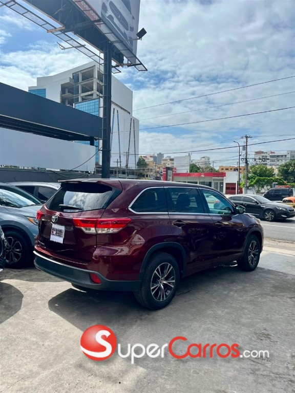 2017 Toyota Highlander LE — foto 11 / 11