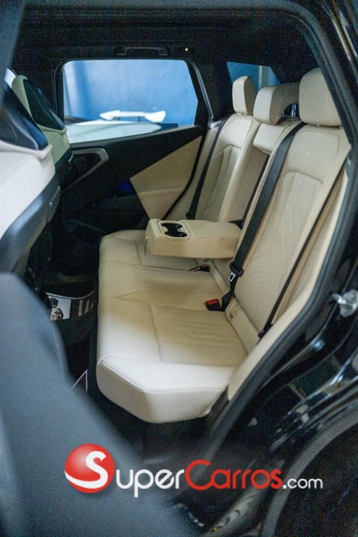 2025 BMW X 3 XDrive 30i — foto 8 / 12